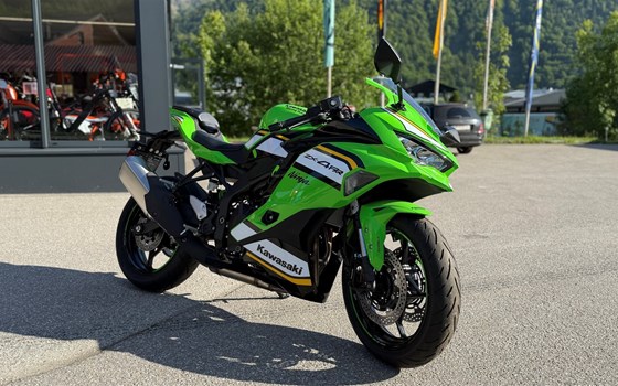 Neufahrzeug Kawasaki Ninja ZX-4RR - Bild 4 Neufahrzeug Kawasaki Ninja ZX-4RR - Bild 4