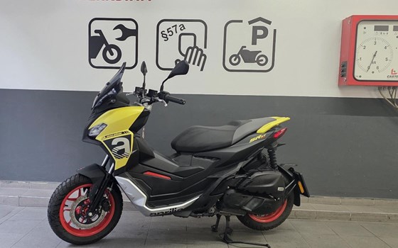 Gebrauchtmotorrad Aprilia SR GT Sport 125 - Bild 1 Gebrauchtmotorrad Aprilia SR GT Sport 125 - Bild 1