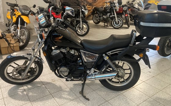 Gebrauchtmotorrad Honda VT 500 C - Bild 2