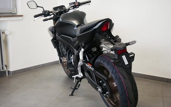 Gebrauchtmotorrad Honda CB650R E-Clutch - Bild 12