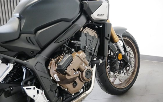 Gebrauchtmotorrad Honda CB650R E-Clutch - Bild 15