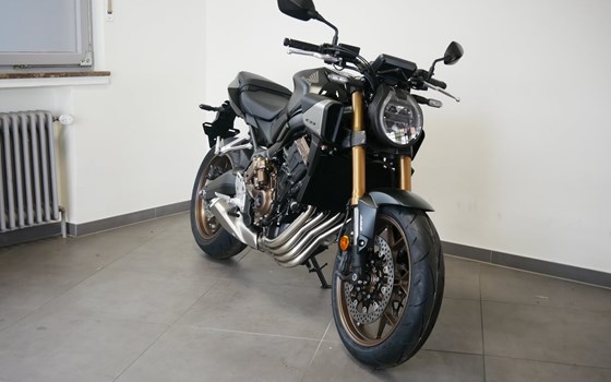 Gebrauchtmotorrad Honda CB650R E-Clutch - Bild 3