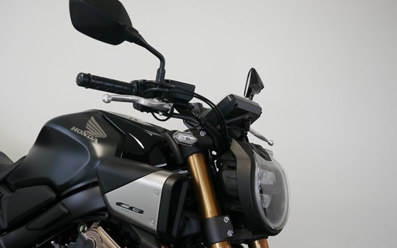 Gebrauchtmotorrad Honda CB650R E-Clutch - Bild 8