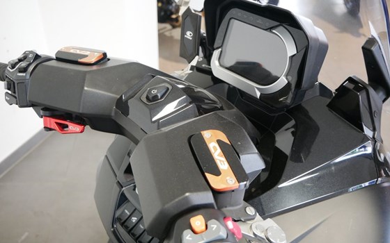 Gebrauchtmotorrad Kymco CV3 550i ABS - Bild 9