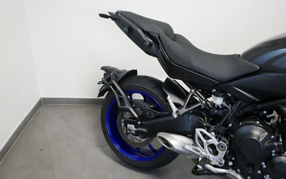 Gebrauchtmotorrad Yamaha Niken - Bild 8
