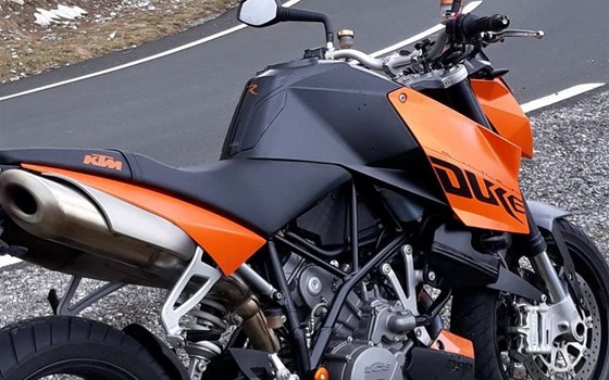 Gebrauchtmotorrad KTM 990 Super Duke - Bild 4 Gebrauchtmotorrad KTM 990 Super Duke - Bild 4