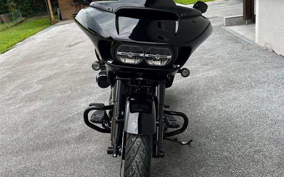 Gebrauchtmotorrad Harley-Davidson CVO Road Glide FLTRXSE - Bild 4 Gebrauchtmotorrad Harley-Davidson CVO Road Glide FLTRXSE - Bild 4