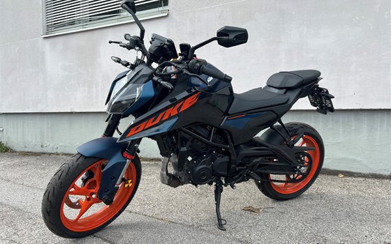 Gebrauchtmotorrad KTM 125 Duke - Bild 1 Gebrauchtmotorrad KTM 125 Duke - Bild 1