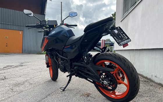 Gebrauchtmotorrad KTM 125 Duke - Bild 4 Gebrauchtmotorrad KTM 125 Duke - Bild 4