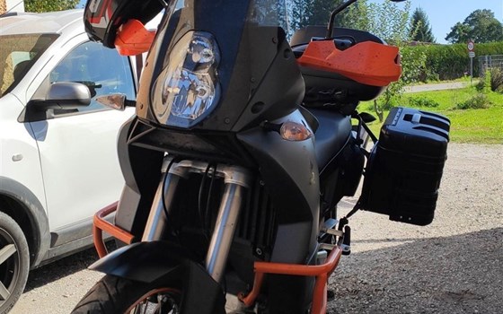 Gebrauchtmotorrad KTM 990 Adventure - Bild 2 Gebrauchtmotorrad KTM 990 Adventure - Bild 2