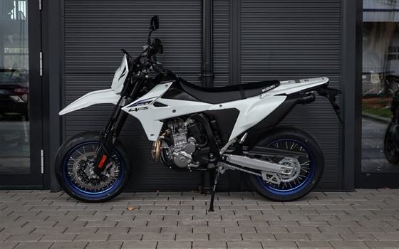 Neufahrzeug Suzuki DR-Z4SM - Bild 5