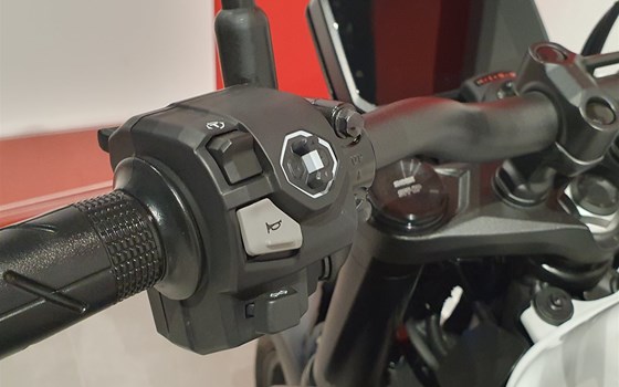 Gebrauchtmotorrad Honda CB500 Hornet - Bild 5