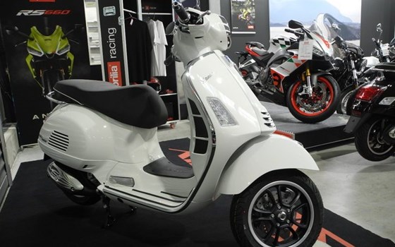 Neufahrzeug Vespa GTS 125 Super - Bild 6