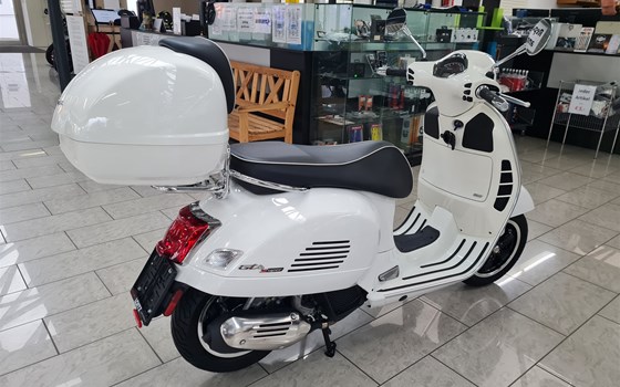 Gebrauchtmotorrad Vespa GTS 125 Super - Bild 2 Gebrauchtmotorrad Vespa GTS 125 Super - Bild 2