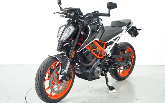 Motorrad Occasion KTM 390 Duke - Bild 3