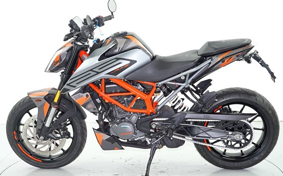Motorrad Occasion KTM 125 Duke - Bild 5