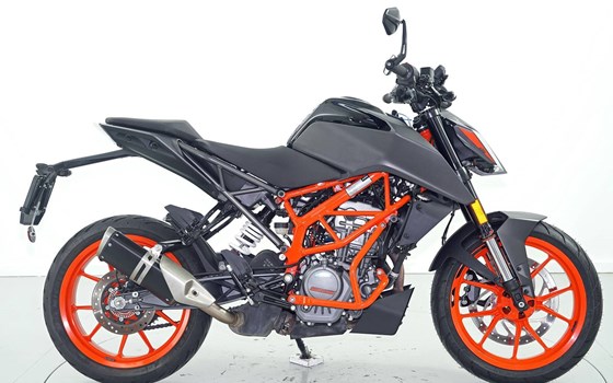 Motorrad Occasion KTM 125 Duke - Bild 4