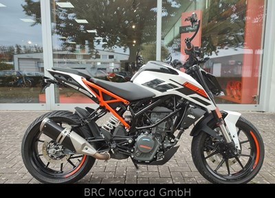 GEBRAUCHTFAHRZEUG KTM 125 Duke