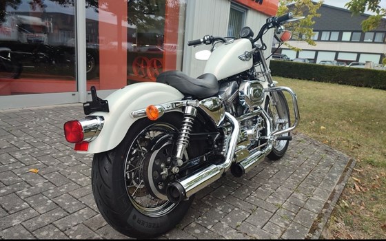 Gebrauchtmotorrad Harley-Davidson Sportster XL 883 Hugger - Bild 8