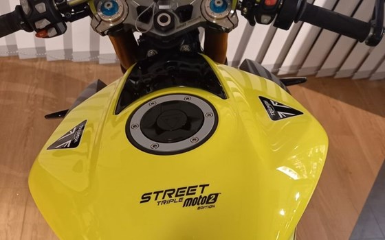 Gebrauchtmotorrad Triumph Street Triple RS - Bild 11