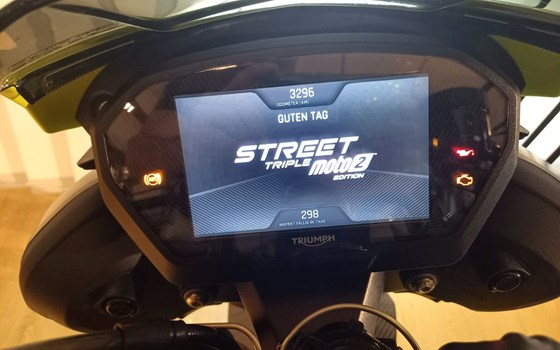 Gebrauchtmotorrad Triumph Street Triple RS - Bild 12