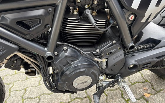 Gebrauchtmotorrad Ducati Scrambler 10° Anniversario Rizoma Edition - Bild 11