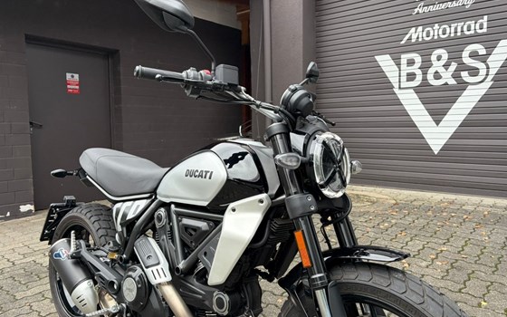 Gebrauchtmotorrad Ducati Scrambler 10° Anniversario Rizoma Edition - Bild 15