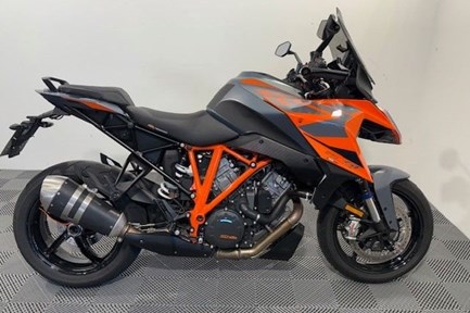 KTM 1290 Super Duke GT