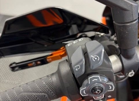 Gebrauchtmotorrad KTM 1290 Super Duke GT - Bild 8
