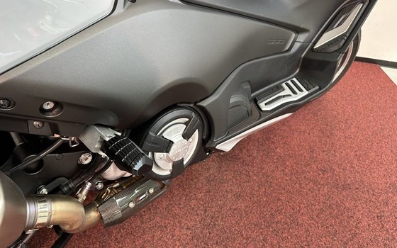 Gebrauchtmotorrad Yamaha TMAX 560 Tech Max - Bild 11