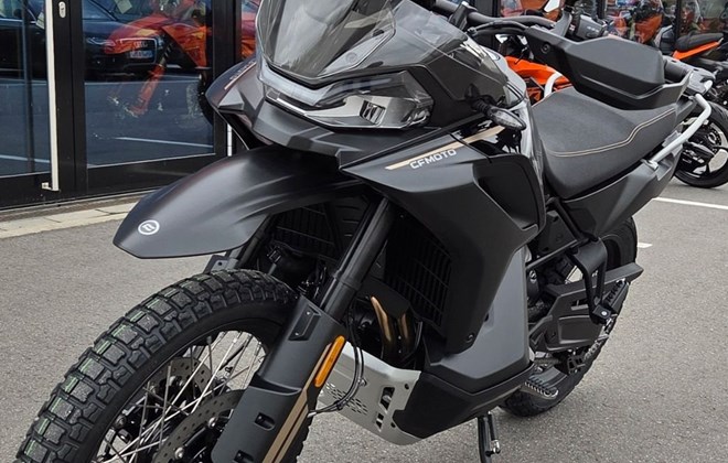 CFMOTO 800MT-X