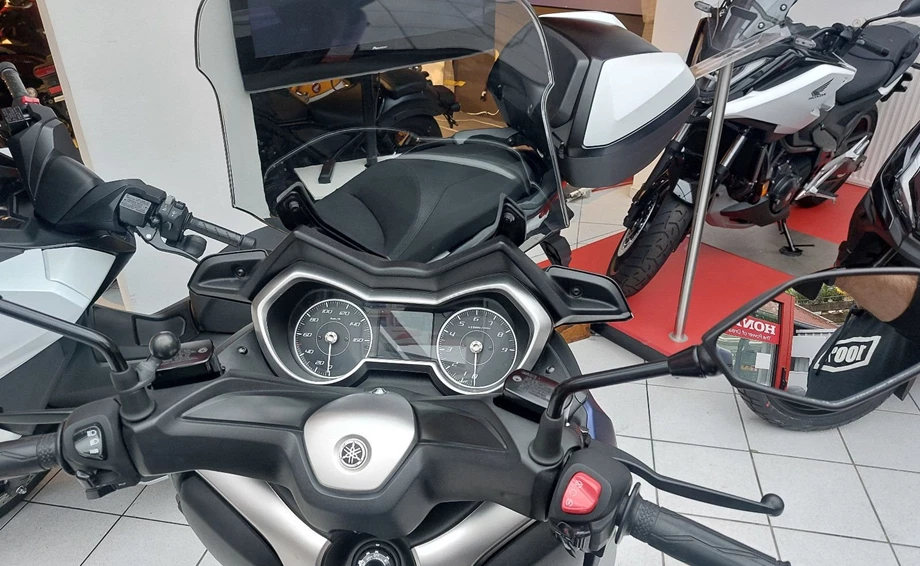 Offer Yamaha XMAX 300 Bild 4: Offer Yamaha XMAX 300
