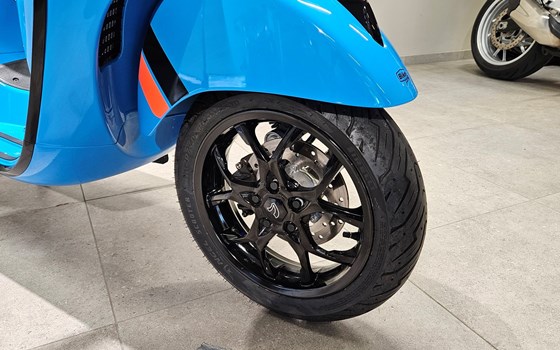 Gebrauchtmotorrad Vespa GTS 310 SuperSport - Bild 4