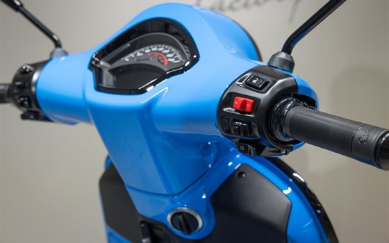 Gebrauchtmotorrad Vespa GTS 310 SuperSport - Bild 6