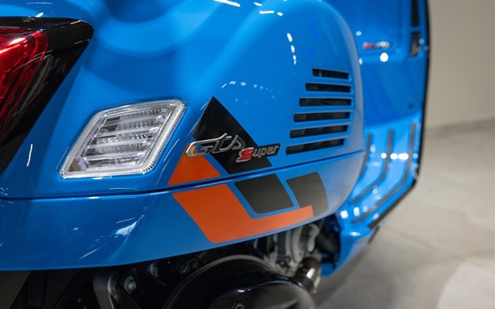 Gebrauchtmotorrad Vespa GTS 310 SuperSport - Bild 8