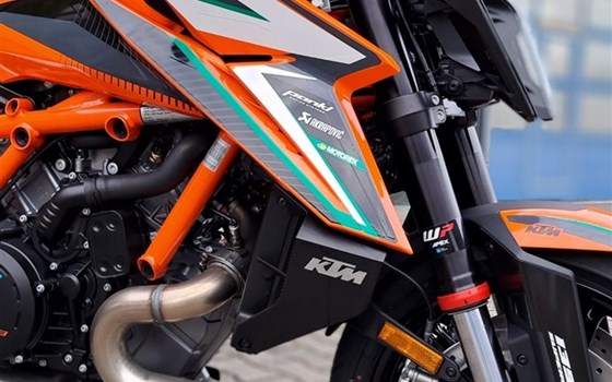 Neufahrzeug KTM 1390 Super Duke R - Bild 2