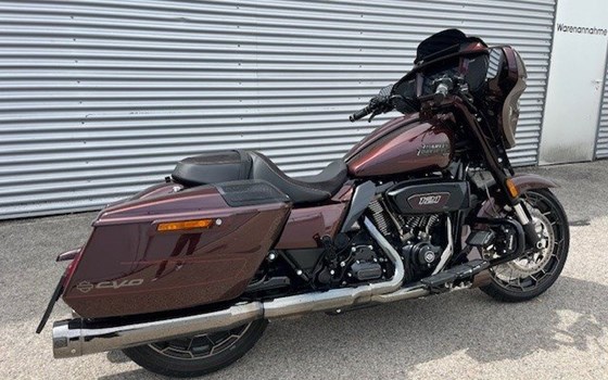 Gebrauchtmotorrad Harley-Davidson CVO Street Glide FLHXSE - Bild 10 Gebrauchtmotorrad Harley-Davidson CVO Street Glide FLHXSE - Bild 10
