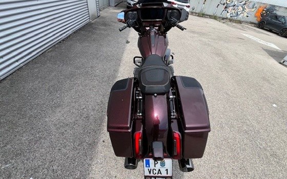 Gebrauchtmotorrad Harley-Davidson CVO Street Glide FLHXSE - Bild 13 Gebrauchtmotorrad Harley-Davidson CVO Street Glide FLHXSE - Bild 13