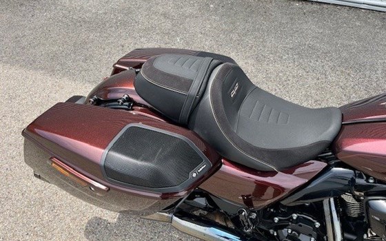 Gebrauchtmotorrad Harley-Davidson CVO Street Glide FLHXSE - Bild 7 Gebrauchtmotorrad Harley-Davidson CVO Street Glide FLHXSE - Bild 7