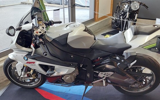 Gebrauchtmotorrad BMW S 1000 RR - Bild 3 Gebrauchtmotorrad BMW S 1000 RR - Bild 3