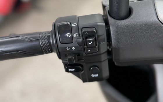 Gebrauchtmotorrad Yamaha NMAX 125 Tech MAX - Bild 8