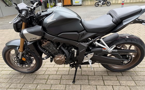 Neufahrzeug Honda CB650R E-Clutch - Bild 8