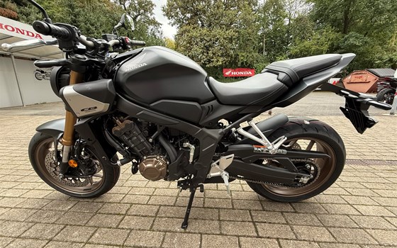 Neufahrzeug Honda CB650R E-Clutch - Bild 9