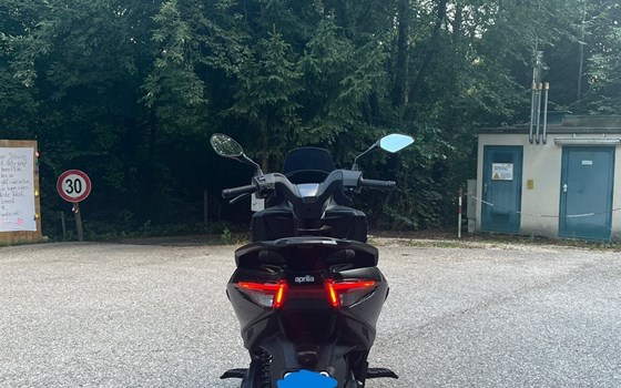 Gebrauchtmotorrad Aprilia SXR 50 - Bild 4 Gebrauchtmotorrad Aprilia SXR 50 - Bild 4