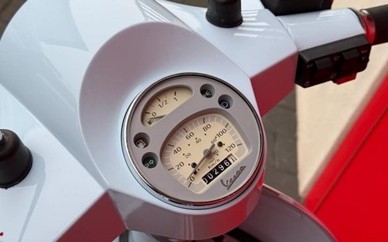 Neufahrzeug Vespa PX 125 - Bild 6