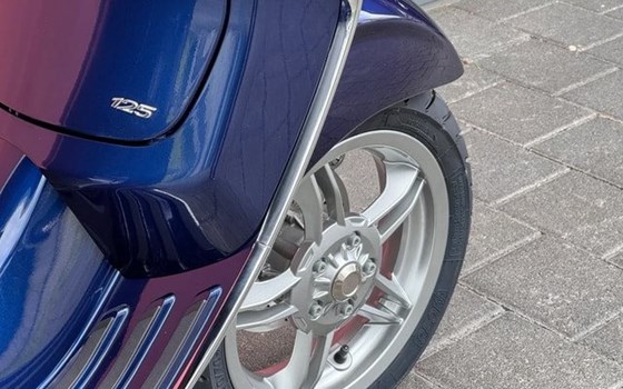 Neufahrzeug Vespa Primavera 50 - Bild 12