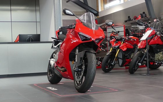 Gebrauchtmotorrad Ducati Panigale V2 - Bild 1