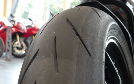 Gebrauchtmotorrad Ducati Panigale V2 - Bild 4