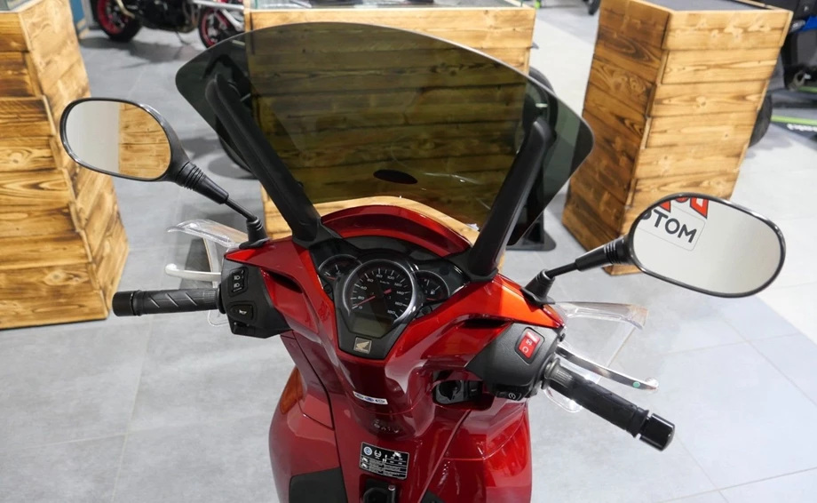 Angebot Honda SH300i Bild 6: Angebot Honda SH300i