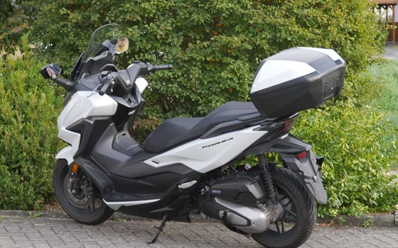 Gebrauchtmotorrad Honda Forza 125 - Bild 5